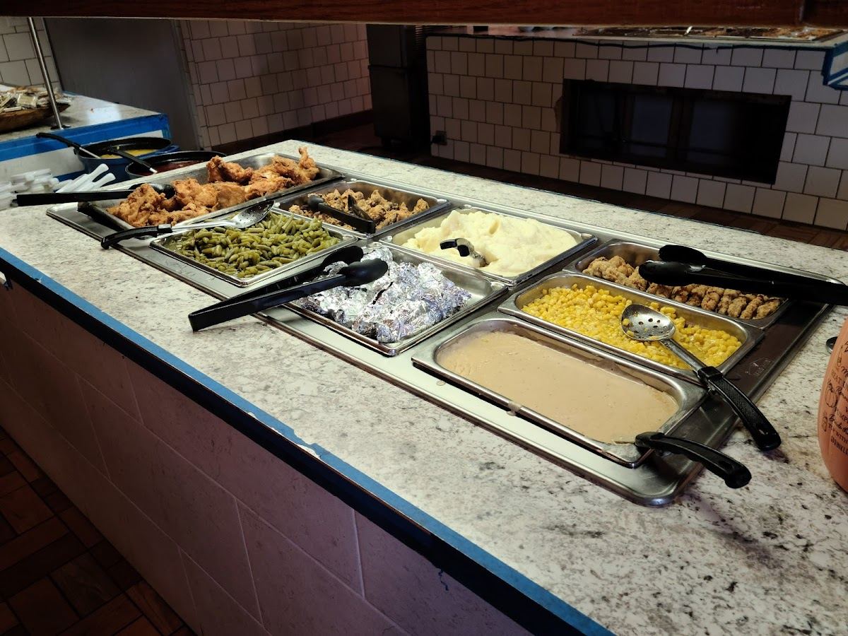 The hot buffet: fried chicken, green beans, mashed potatoes, corn and gravy